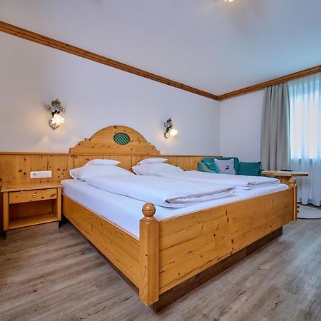 Hotel am See Neutraubling Kamer foto